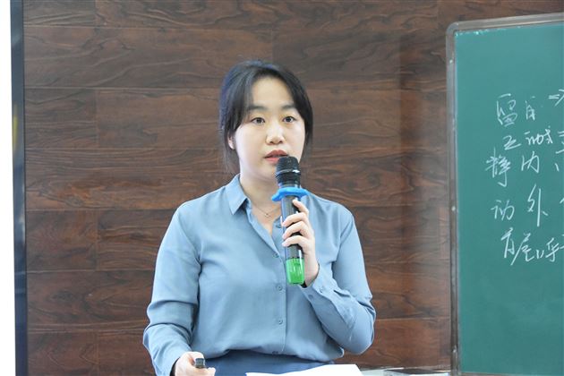 棠外开展基于“课程转化力”的七年级语文新教材培训暨单元整体教学设计研讨活动