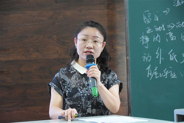 棠外开展基于“课程转化力”的七年级语文新教材培训暨单元整体教学设计研讨活动