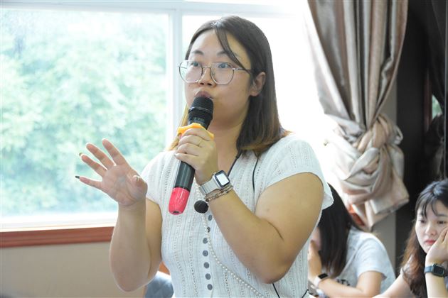 棠外开展基于“课程转化力”的七年级语文新教材培训暨单元整体教学设计研讨活动