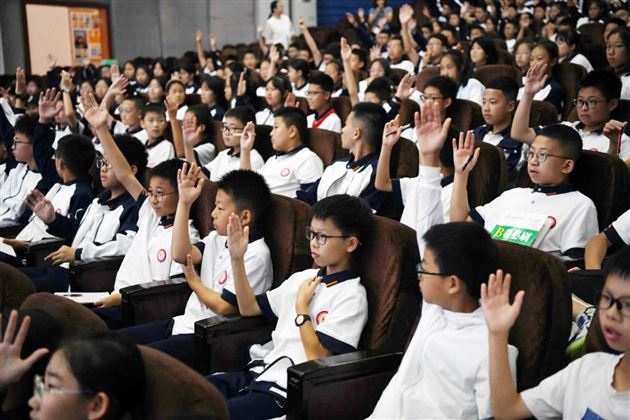 提升全民科学素质 夯实科技强国基础——棠外初中举办科学家进校园讲座活动