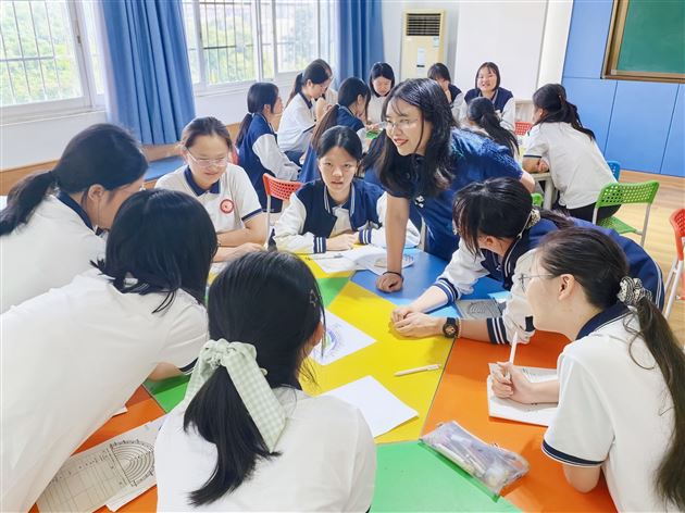 以理论为笔，绘就人生全景——记双流区生涯规划教研活动暨我校高中班主任名师工作坊研修活动