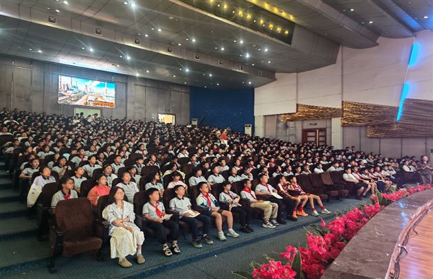 走进奇妙的工业世界——记棠外附小六年级家长义工课堂