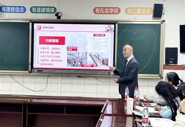 党建引领传薪火 城乡携手共成长——成都棠湖外国语学校小学党总支赴隆昌市双凤镇中心学校送教暨爱心捐赠活动 