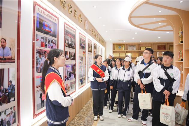 同播石榴籽 共筑中国梦——甘肃民族地区·西南民族大学·成都棠湖外国语学校 各族青少年手拉手交流活动