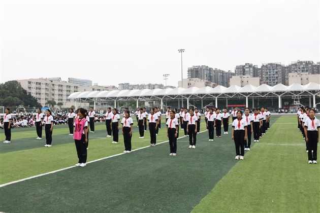 飒爽英姿展风采 青春飞扬强体魄——棠外初一年级成功举行队列队形暨素质操比赛