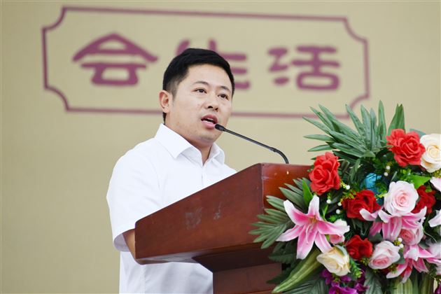 飒爽英姿展风采 青春飞扬强体魄——棠外初一年级成功举行队列队形暨素质操比赛