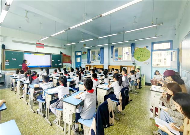 棠外附小金永迪老师在全国基础外语教育年会上作精彩展示