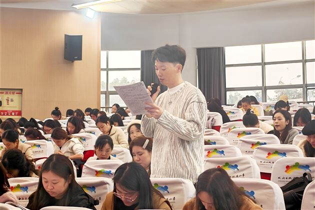 深耕学习任务群 教研聚力共前行——棠外附小赵永昌老师为双流区语文教学研究活动献课