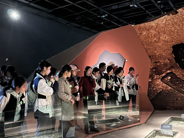 探秘金沙遗址 寻源古蜀神都——记棠外人文考古社高2024级分社考古研学活动