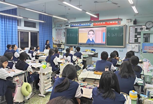 平安出行，护航青春每一步——棠外高中开展交通安全主题教育活动