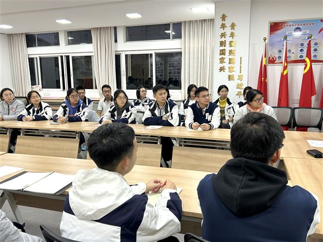 小岗位大担当， 解锁公寓温暖管理新模式——棠外高中德育安全处举行公寓楼层长工作培训会