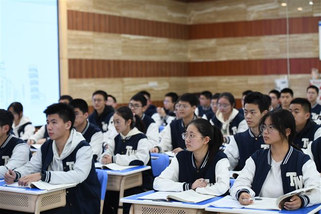 2025年四川省高中语文课堂教学展评活动在成都棠湖外国语学校成功举行 