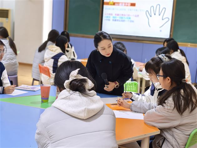 聚焦心灵 伴她成长——棠外高中开展女生赋能团体辅导活动（上）