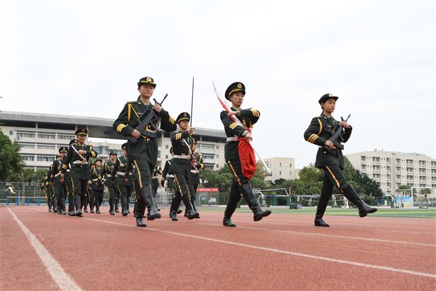 欢乐共绽放 活力满校园——棠外初中第十二届师生集体趣味运动会顺利举行