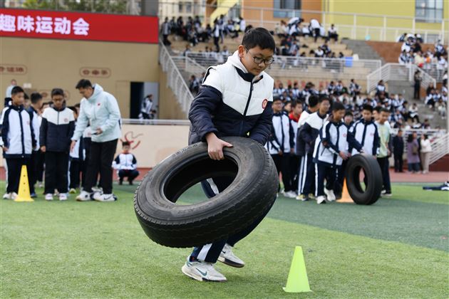 欢乐共绽放 活力满校园——棠外初中第十二届师生集体趣味运动会顺利举行