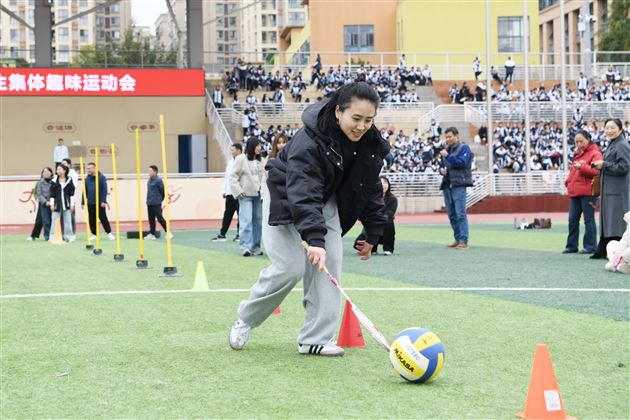 欢乐共绽放 活力满校园——棠外初中第十二届师生集体趣味运动会顺利举行 