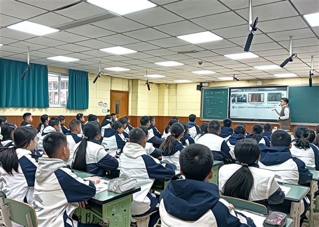 赓续五四薪火 厚植家国情怀——以史实还原与价值引领传承五四精神