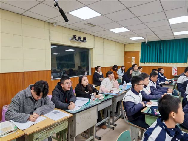 聚焦秦代建制 探究西周兴衰——双流区历史新教师实训活动在棠外举行 