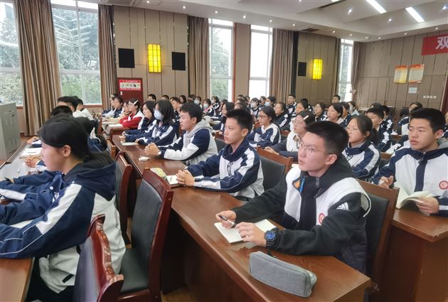 青春心向党 奋进新征程——棠外初三共青团团课顺利召开