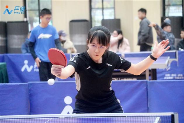 高中女子单打代沁宸