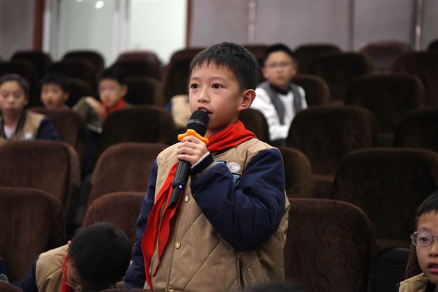 棠外附小举行科普科幻讲座活动