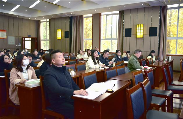 初中语文组与刘勇名师工作室开展联合教研