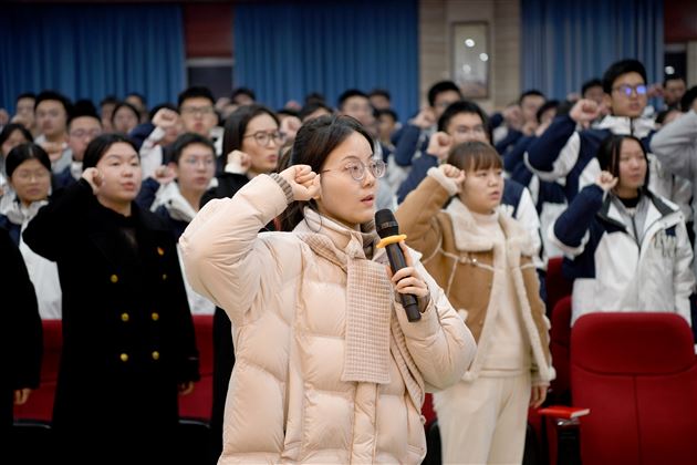 棠外高中团总支举行纪念“一二·九”爱国学生运动90周年主题团日活动