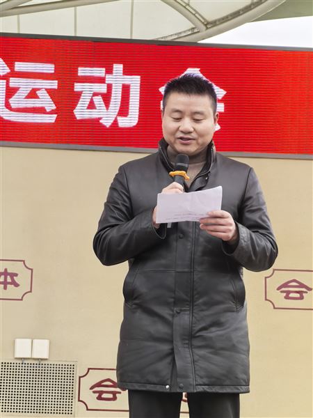 棠外初2023级召开冬季趣味运动会