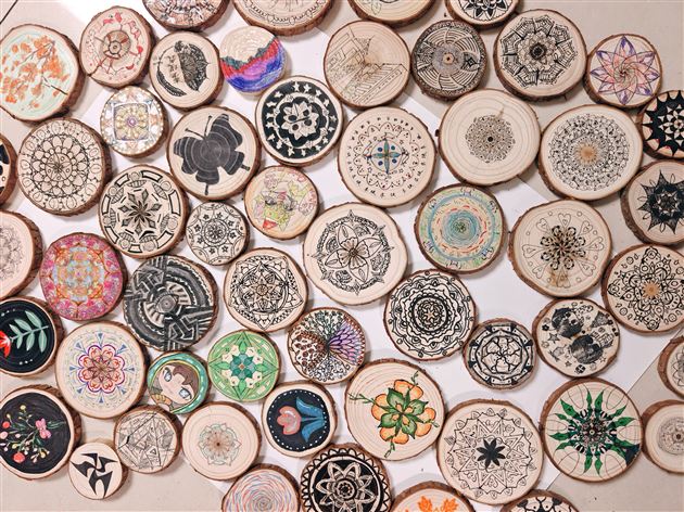 棠外初2023年级原木片彩绘主题活动