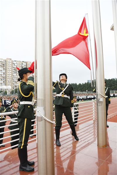 棠外高中2026年春季开学典礼隆重举行