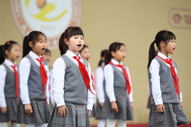 热爱点亮希望 笃行闪耀光芒——棠外隆重庆祝第116个“三八”国际劳动妇女节