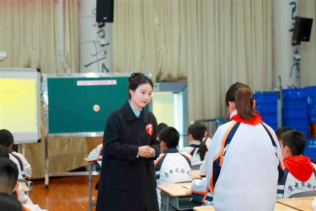 棠外初中在双流区第十二届中小学班主任技能大赛中斩获佳绩