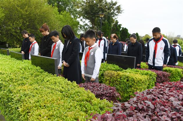 成都棠外“追寻·2026·清明祭英烈”主题教育活动