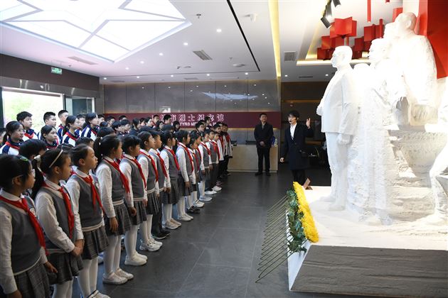 成都棠外“追寻·2026·清明祭英烈”主题教育活动