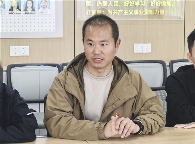 中共成都棠湖外国语学校初中第三支部委员会开展3月主题党日活动1 (3).jpg