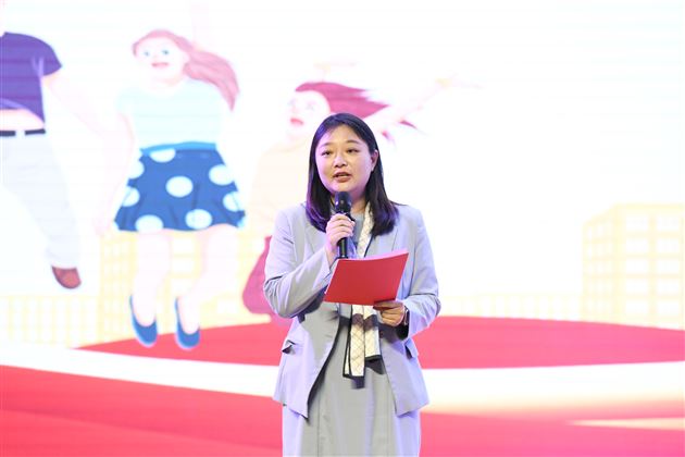 成都棠湖外国语学校初 2023 级学法指导暨学生表彰大会圆满举行