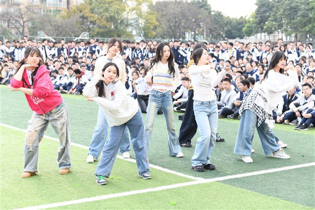 棠外高中“多威杯”第二十二届师生田径运动会圆满举行