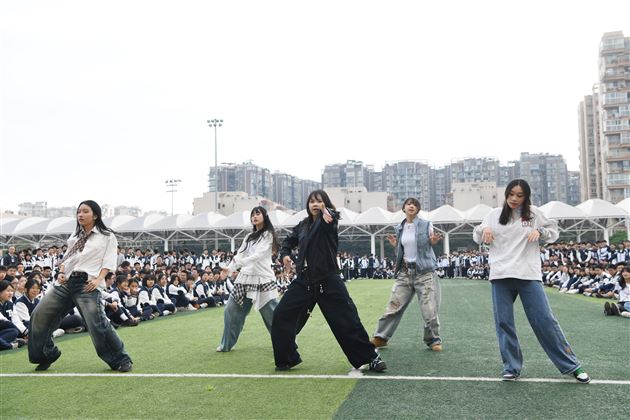 棠外高中“多威杯”第二十二届师生田径运动会圆满举行