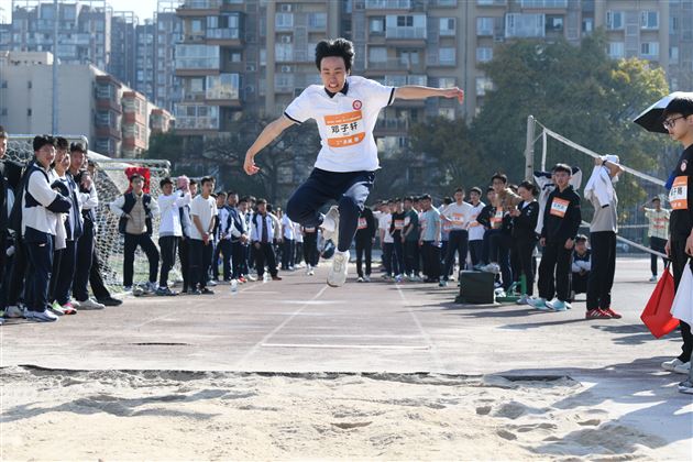 棠外高中“多威杯”第二十二届师生田径运动会圆满举行