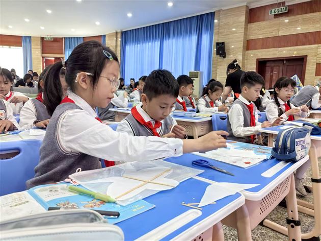 双流区小学美术教研活动在棠外附小圆满举行