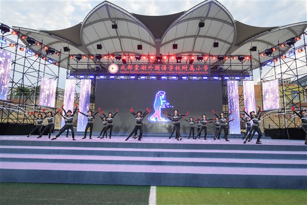 啦啦操世锦赛《中国少年 时代节拍》