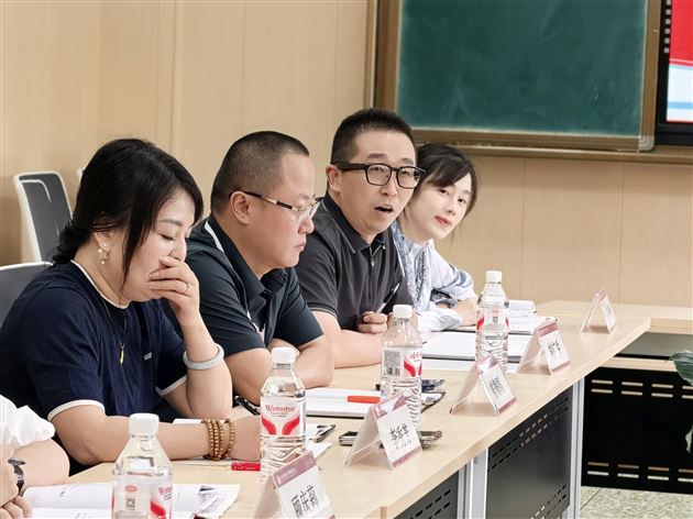 棠外高中召开2026年西华师范大学研究生教育实习交流座谈会