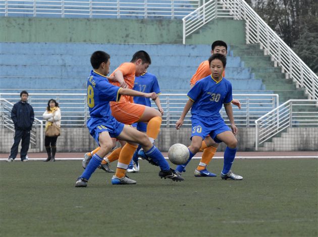 辽宁青少年男子足球队访问棠中外语学校(一)
