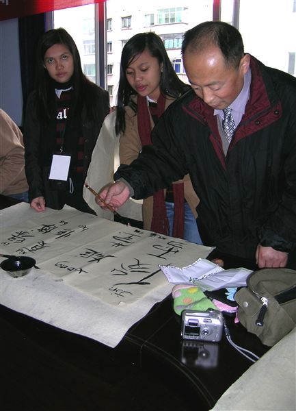 棠湖中学教师郭彦飞荣获双流县政府特殊津贴