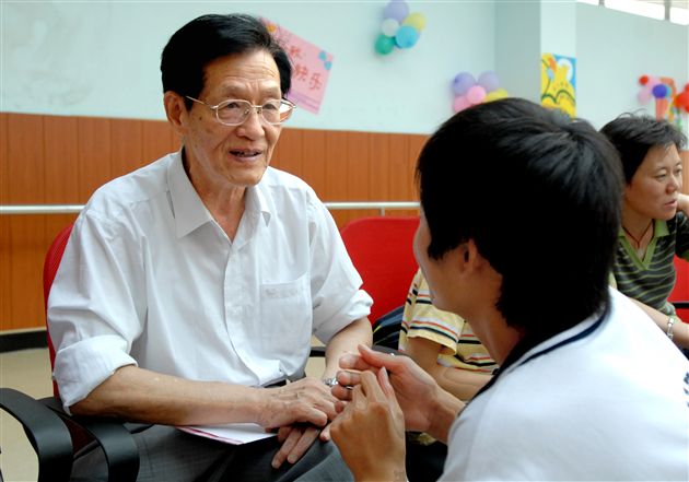 北京大学教授、博士生导师 胡家峦先生