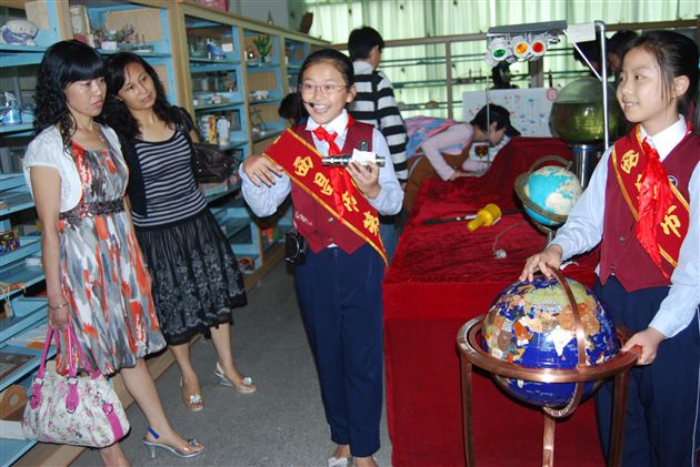 棠外附小教师考察西昌市第二小学(三)