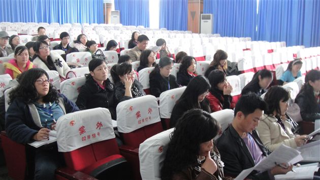 棠外初2011届“学校开放日暨家长会”班主任培训会３
