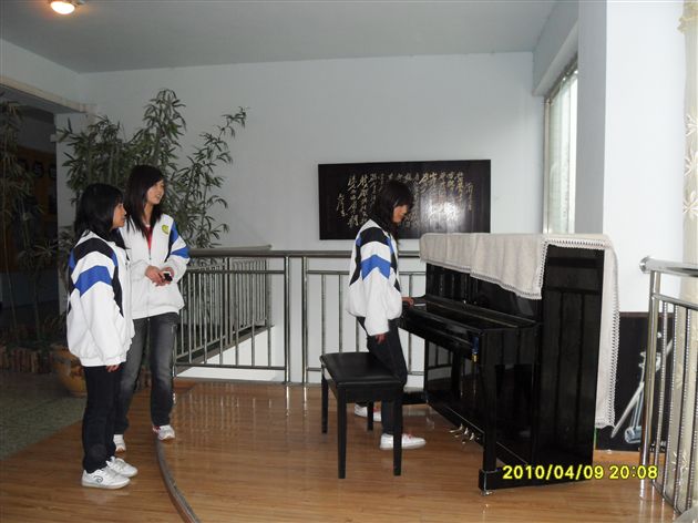 《九寨沟中学》小记者采风团3