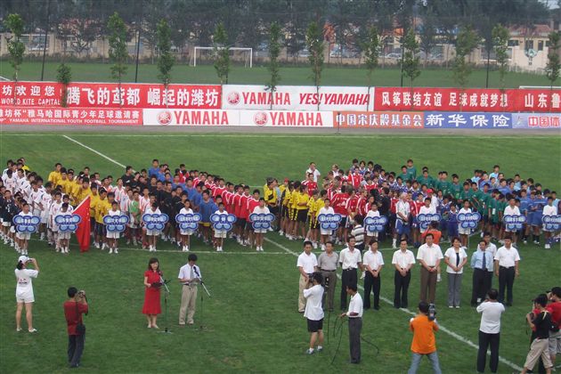 棠外男足代表成都参加山东国际足球邀请赛