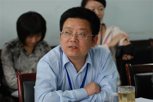 初2012年级组工作会议2